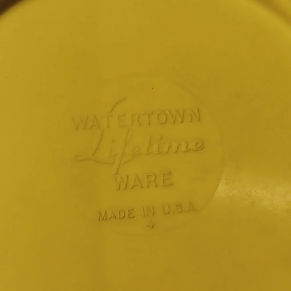 Watertown Lifetime Ware Melanie yellow lot of 4 saucers mcm vintage 💛 retro